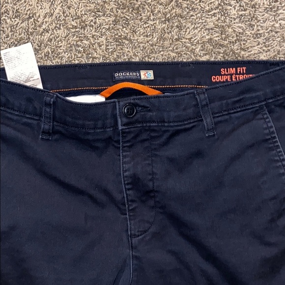 Men’s navy blue dockers pants - Picture 2 of 4